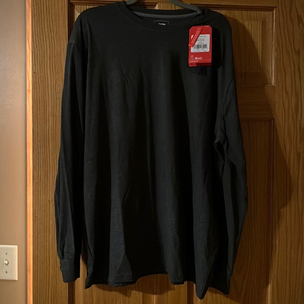 NWT The North Face long sleeve shirt